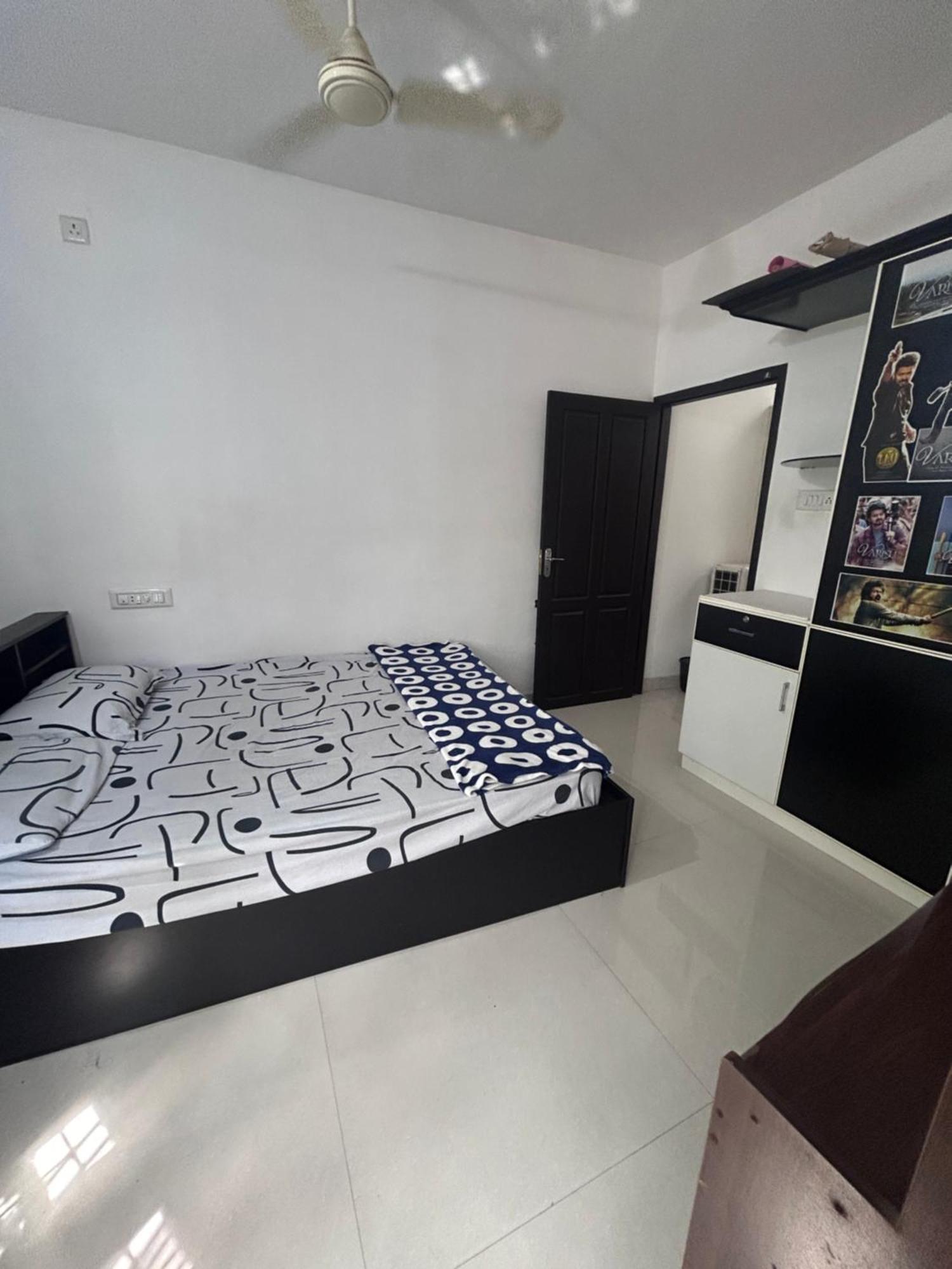 Chaithritha Ladies Homestay Thiruvananthapuram Buitenkant foto
